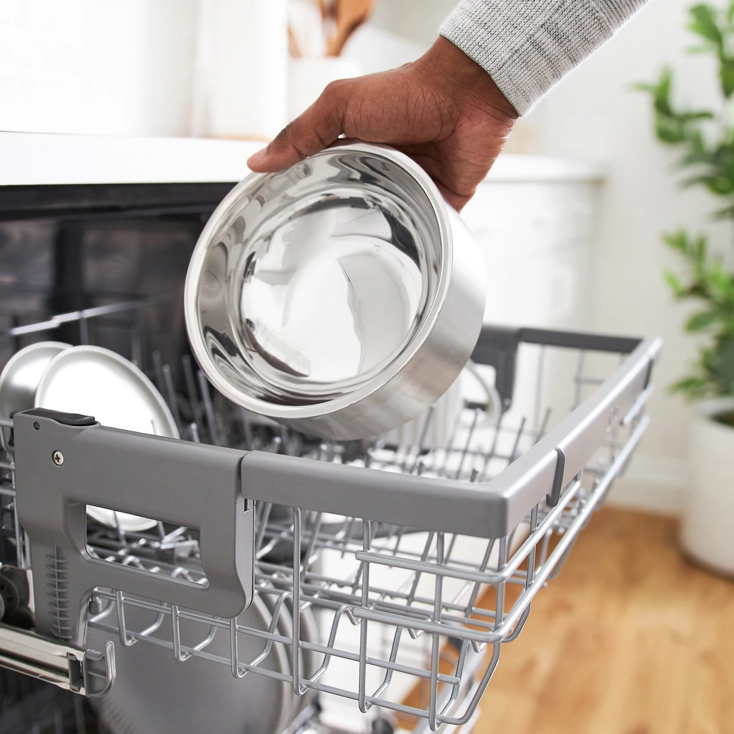 Frisco Insulated Non-Skid Flair Stainless Steel Dog & Cat Bowl 7 Frisco Insulated Non-Skid Flair Stainless Steel Dog & Cat Bowl - Image 7