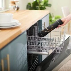 Frisco Silicone Fish Print Dog & Cat Food Mat, Black 11 Frisco Silicone Fish Print Dog & Cat Food Mat, Black -Frisco 311953 PT5. AC SS1800 V1642543891